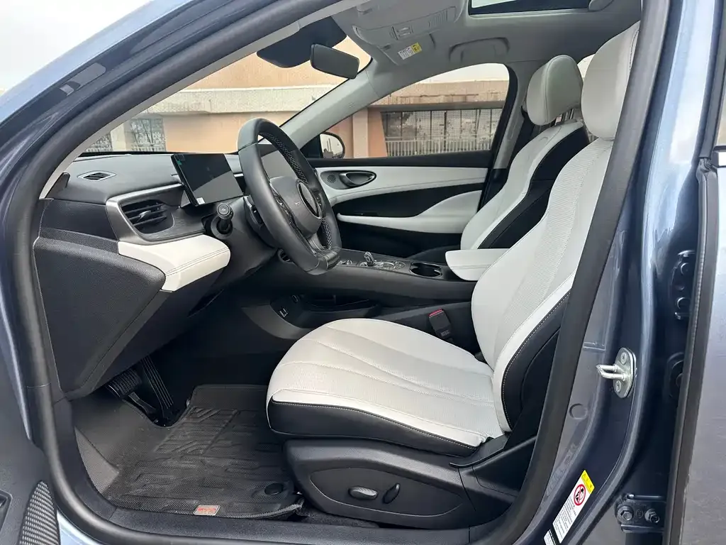 BYD Seal 05 DM-i — фото 4