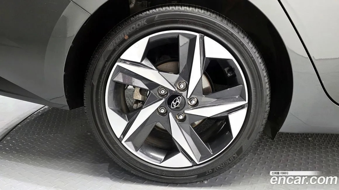 Hyundai AVANTE — фото 10