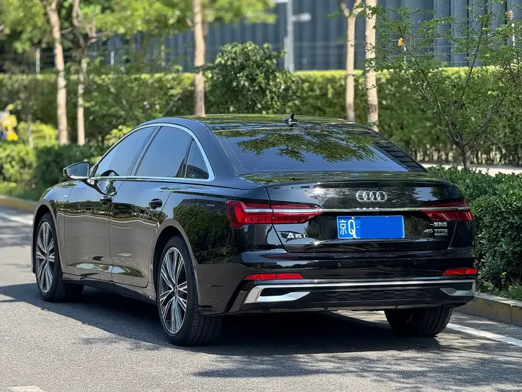 Audi A6L — фото 7