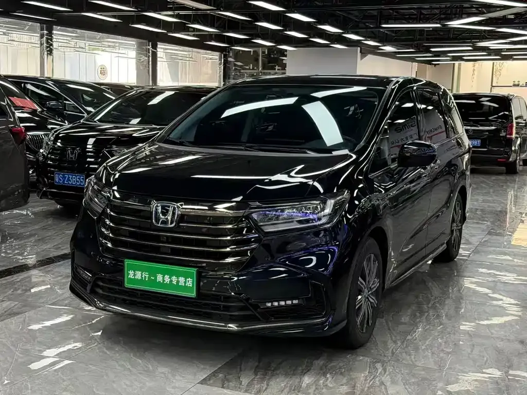 Honda Odyssey — фото 1