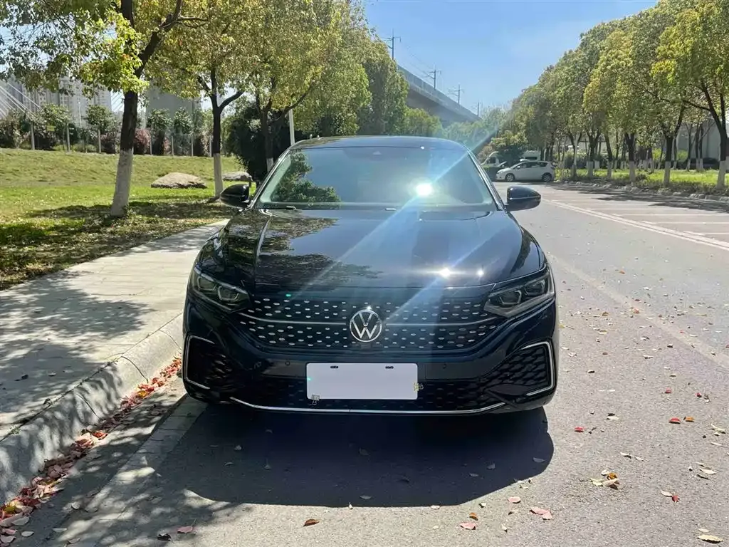 Volkswagen Passat — фото 10