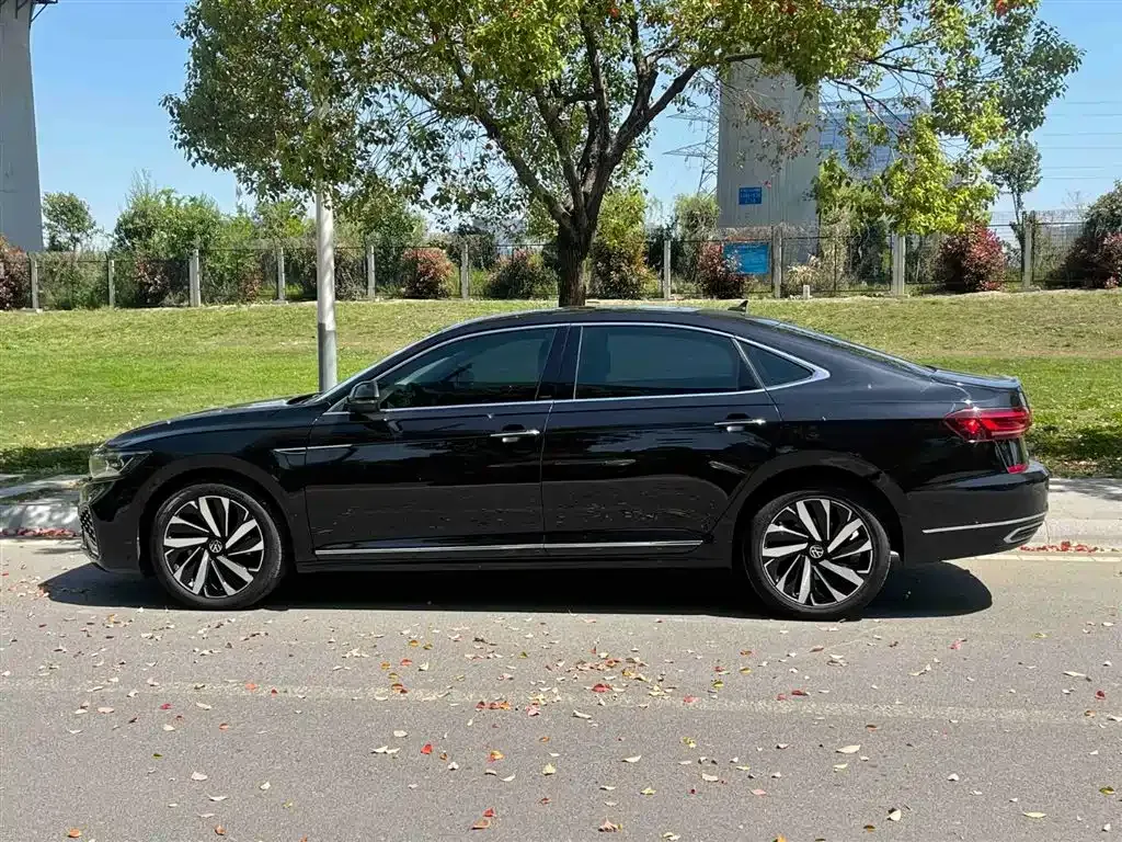 Volkswagen Passat — фото 5