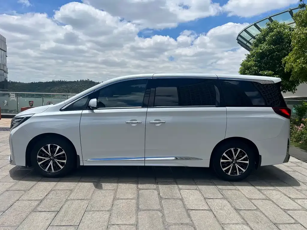 GAC Motor Trumpchi M8 — фото 6