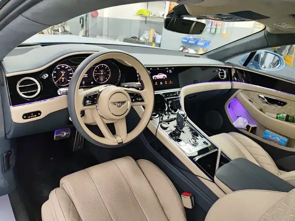 Bentley Continental 2021 из CN, фото 6
