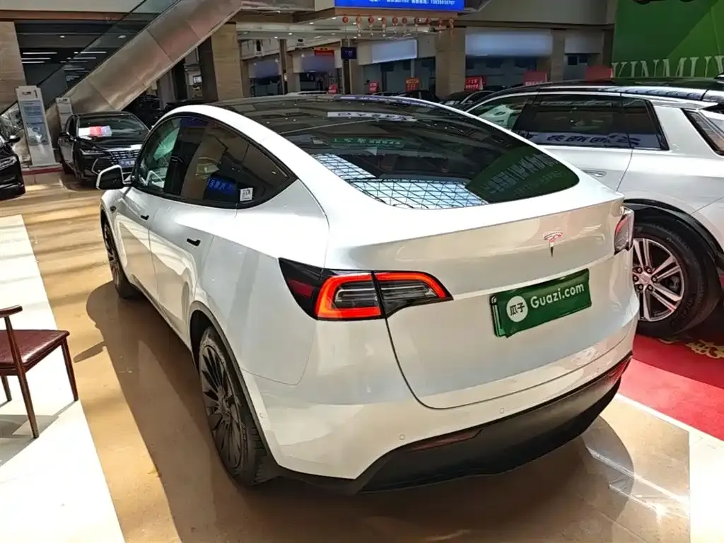 Tesla Model Y — фото 5