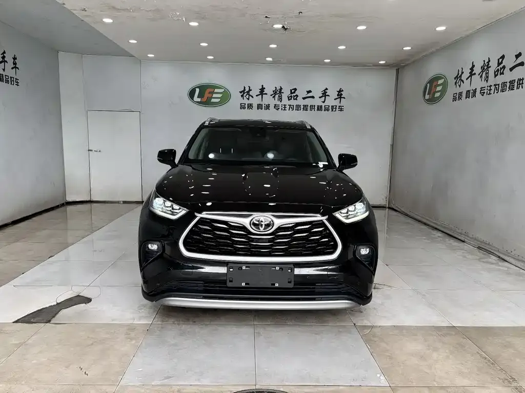 Toyota Highlander — фото 4