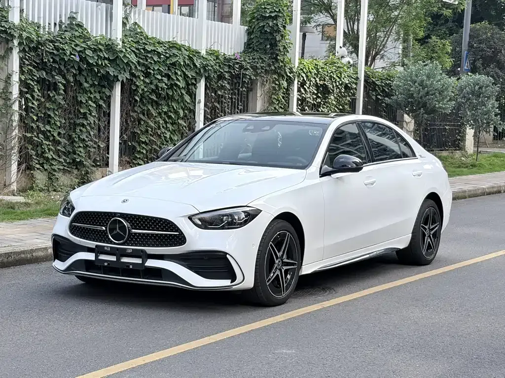 Mercedes-Benz C-Class — фото 1