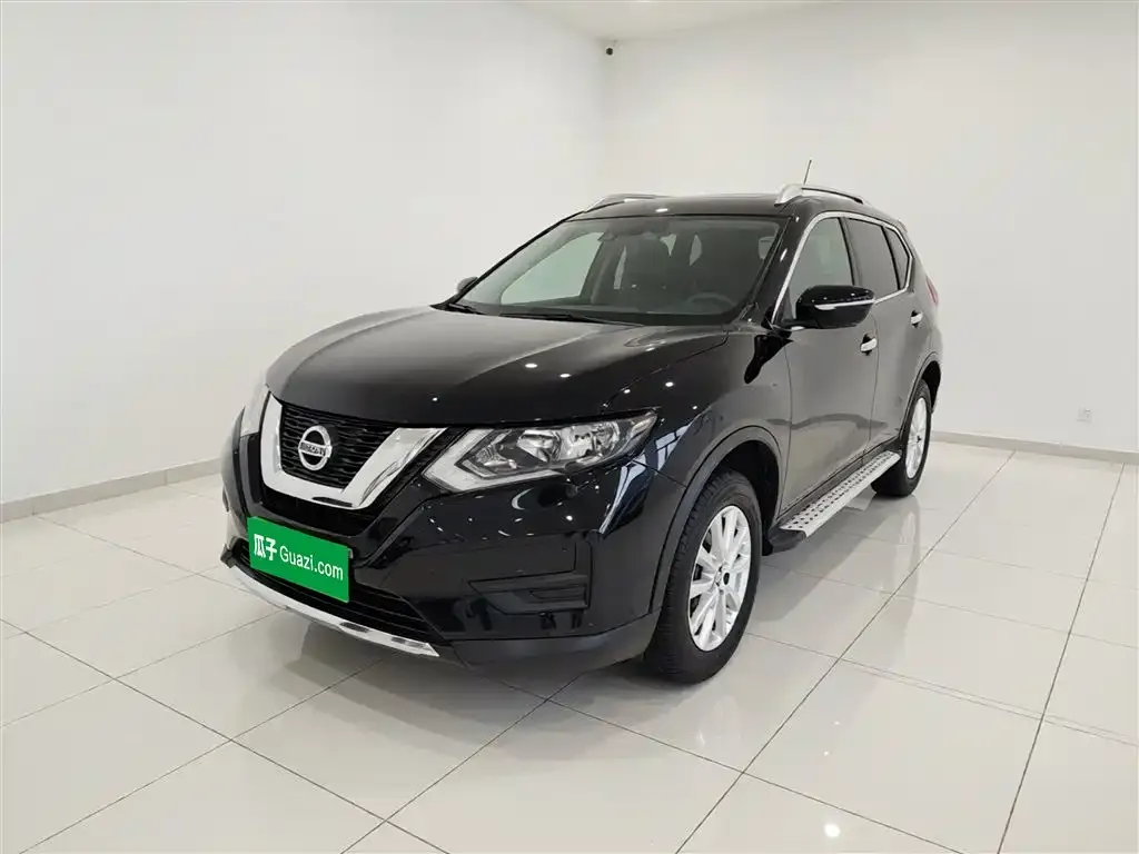 Nissan X-Trail — фото 1