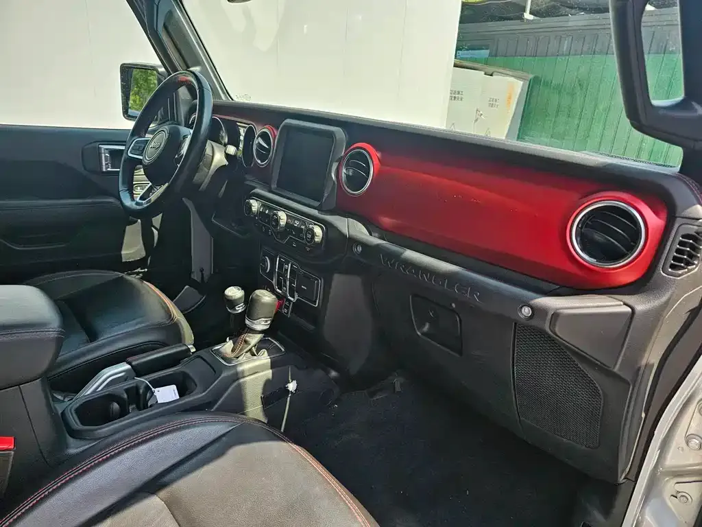 Jeep Wrangler — фото 5