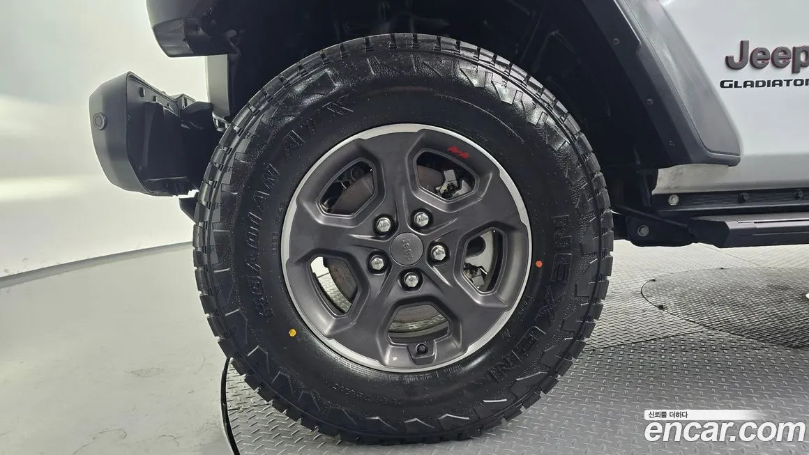 Jeep Gladiator 2023 из KR, фото 10