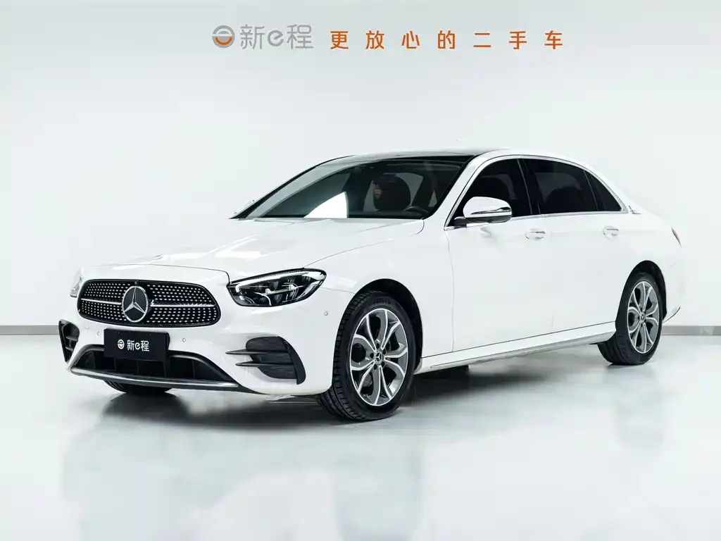 Mercedes-Benz E-Class — фото 1