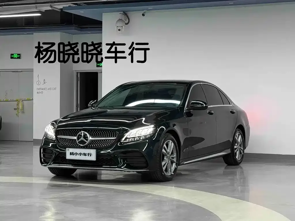 Mercedes-Benz C-Class — фото 1