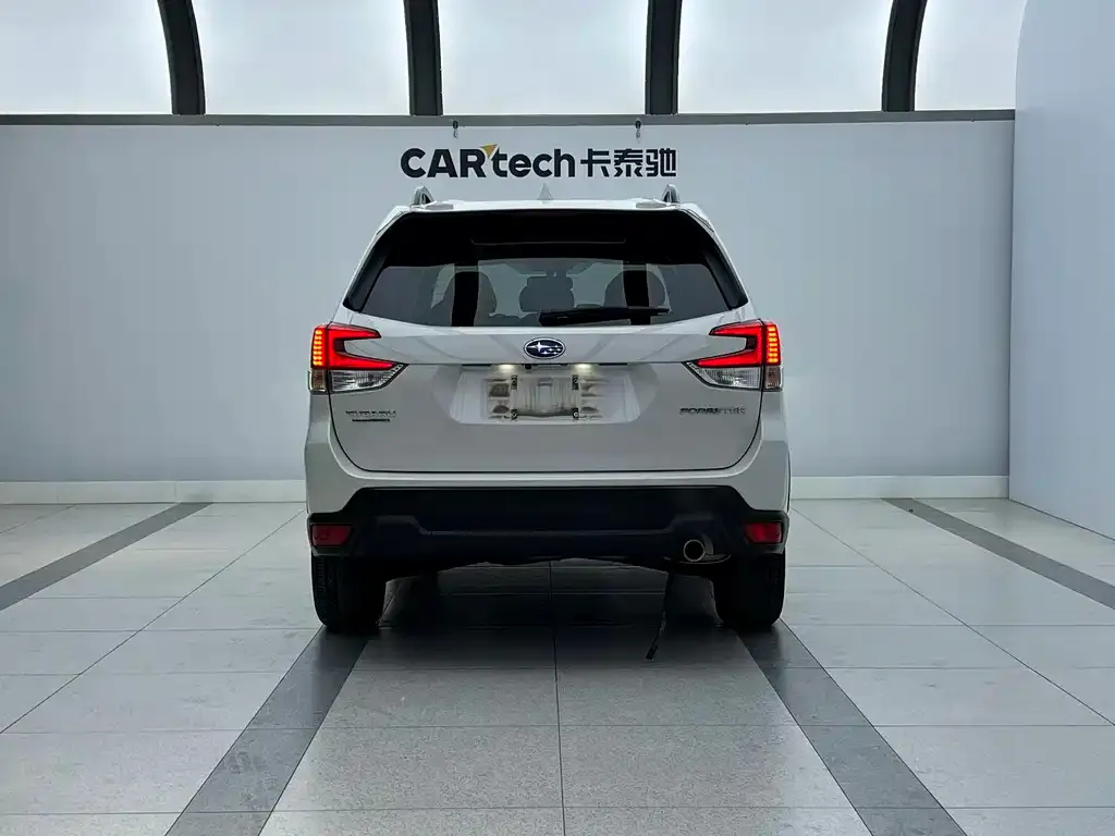 Subaru Forester 2022 из CN, фото 7