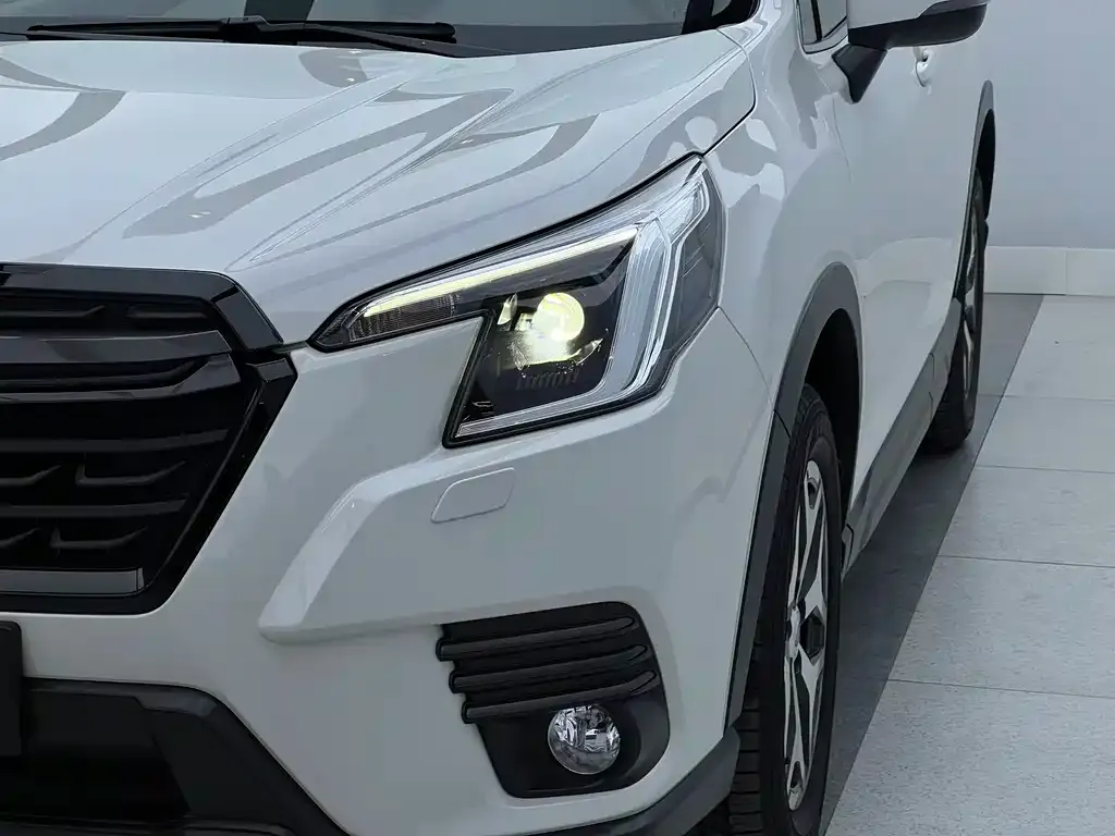Subaru Forester 2022 из CN, фото 4
