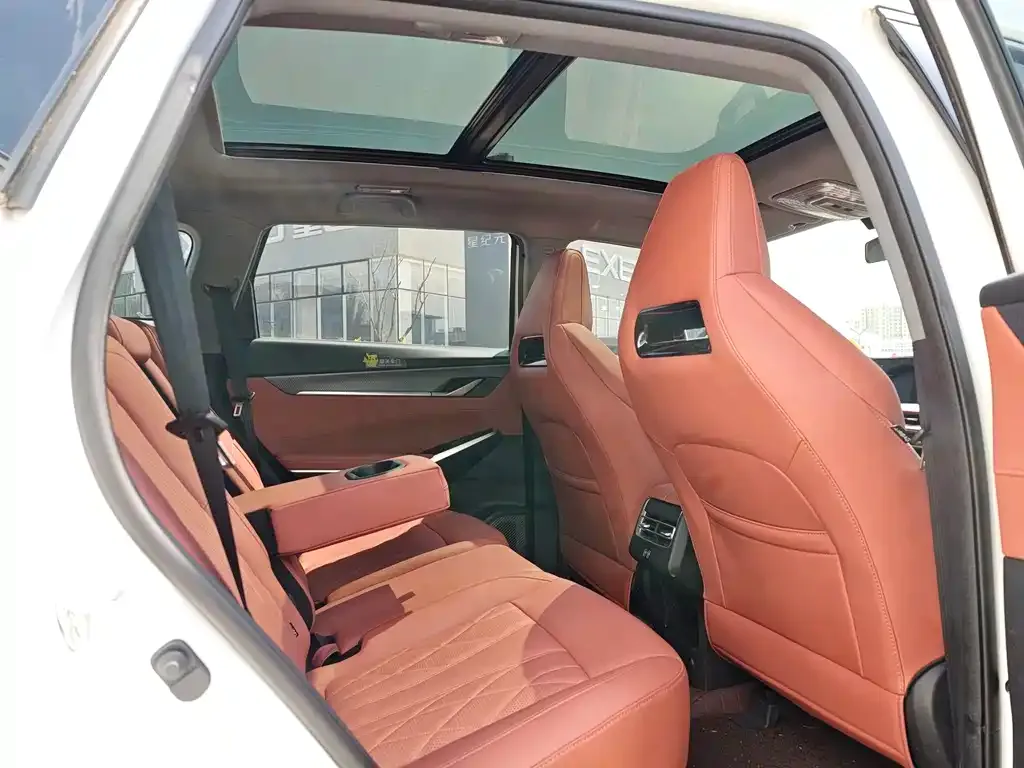 Changan CS75PLUS — фото 3