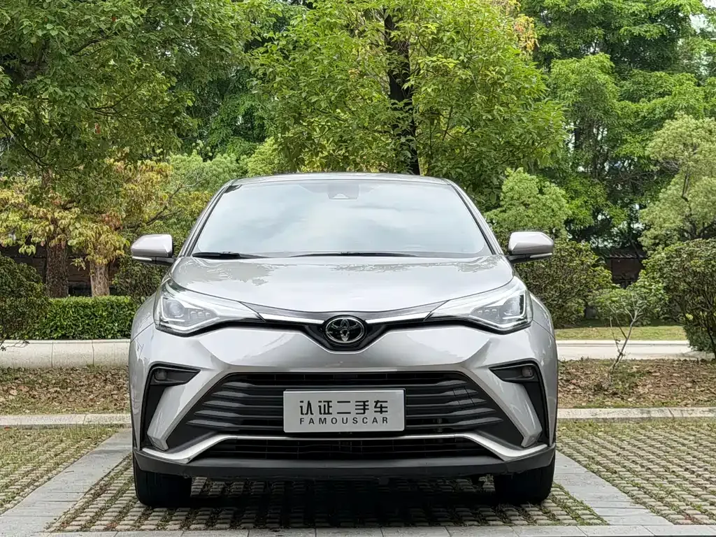 Toyota IZOA — фото 10