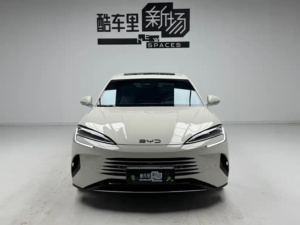 BYD Seal — фото 3