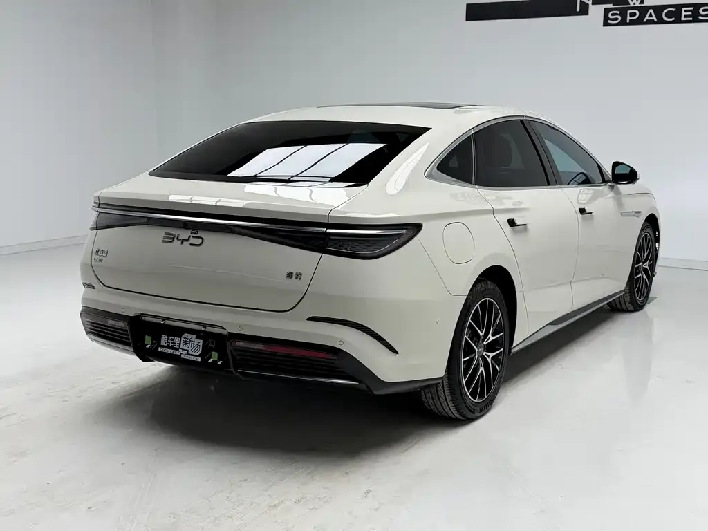 BYD Seal — фото 9