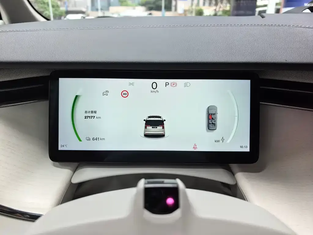 Volvo EM90 2025 из CN, фото 2