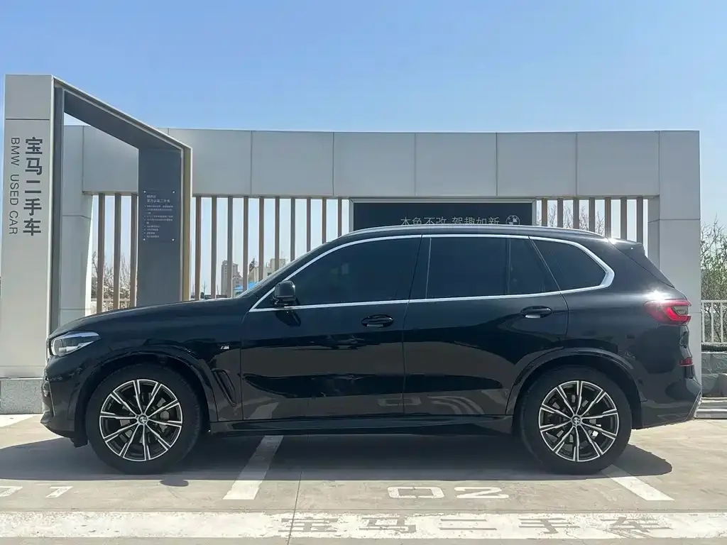 BMW X5 (Import) — фото 7