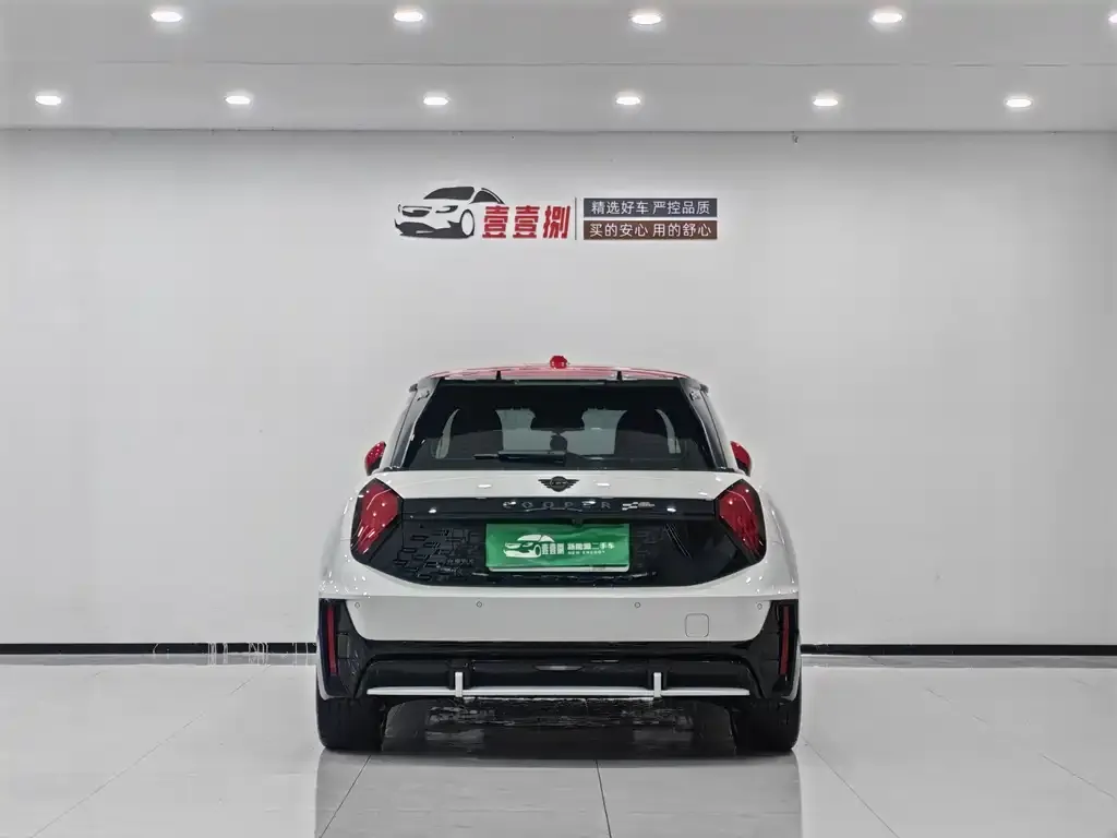 MINI JCW Electric 2025 из CN, фото 3