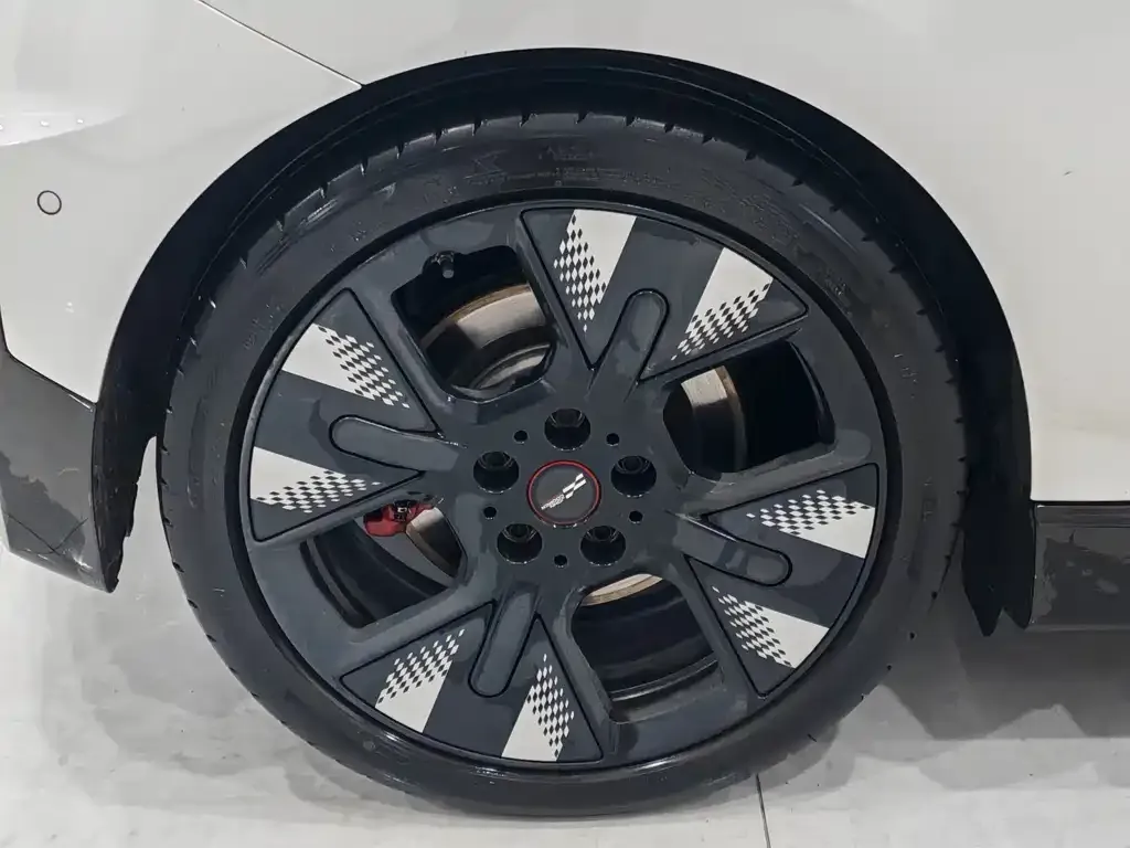 MINI JCW Electric 2025 из CN, фото 8