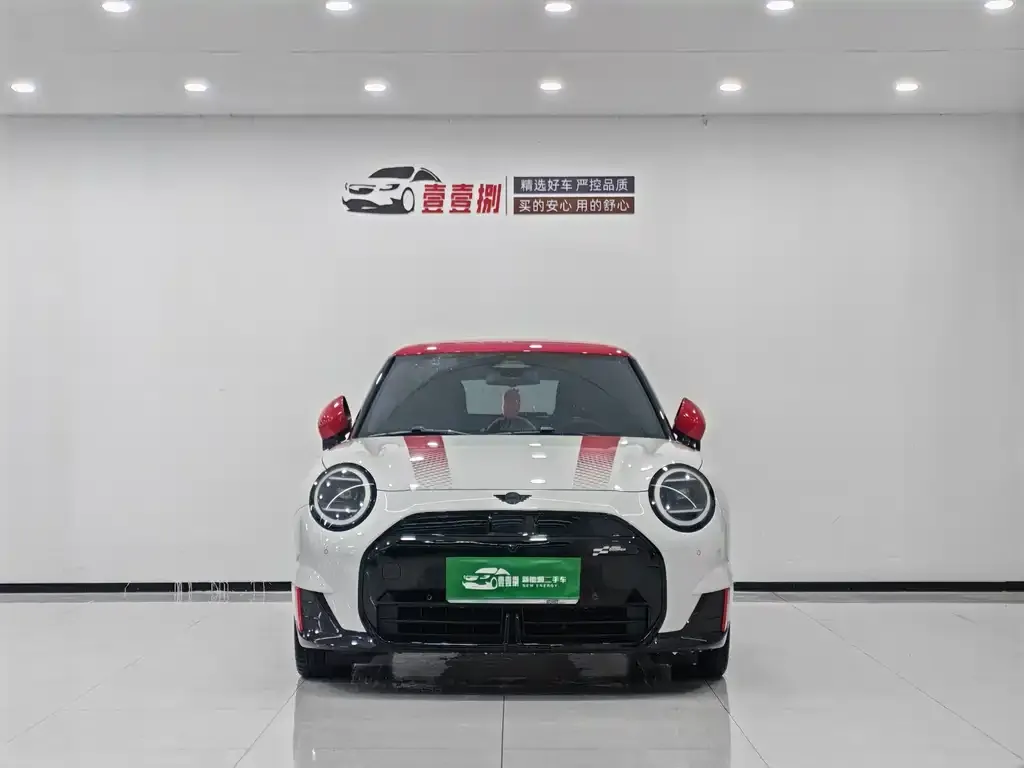 MINI JCW Electric 2025 из CN, фото 4