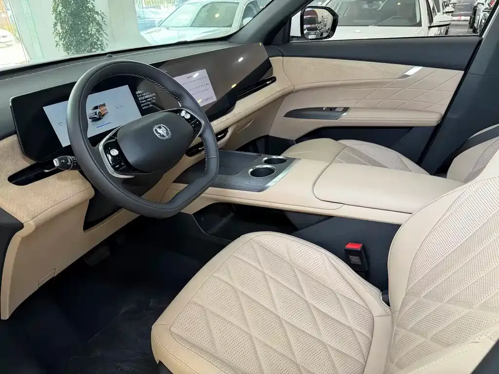 Changan CS75PLUS — фото 10