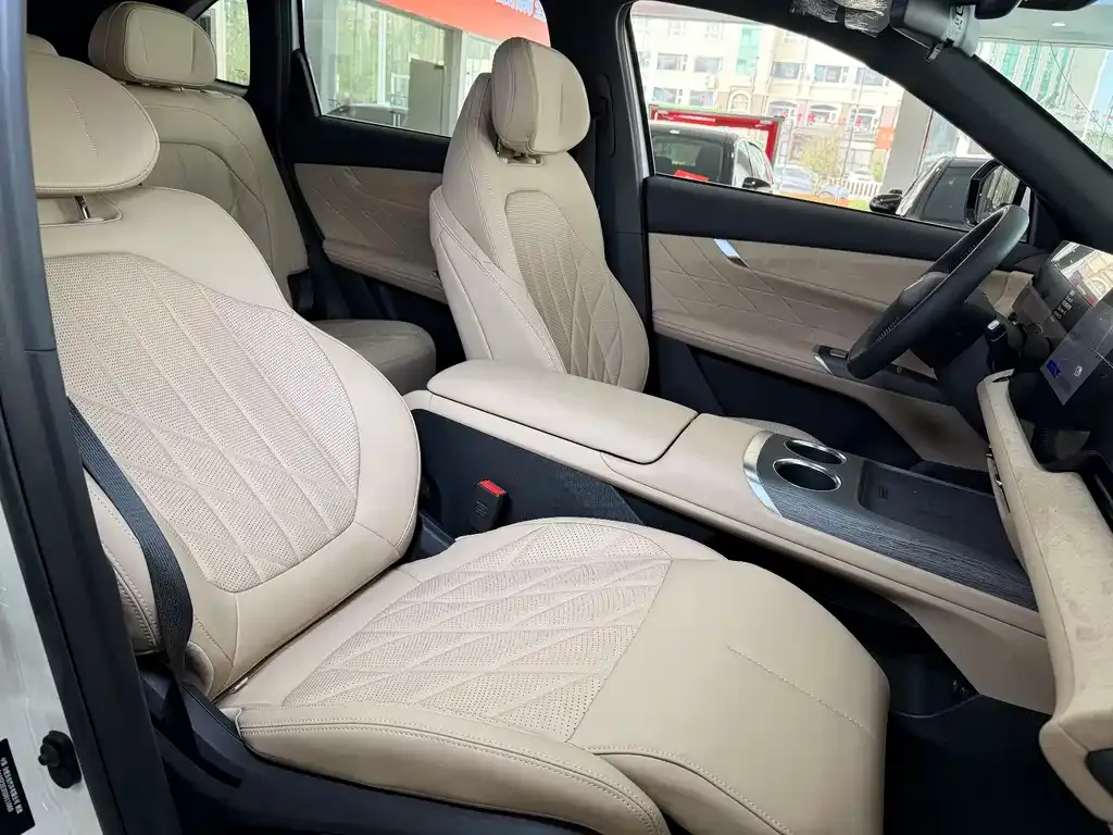 Changan CS75PLUS — фото 4