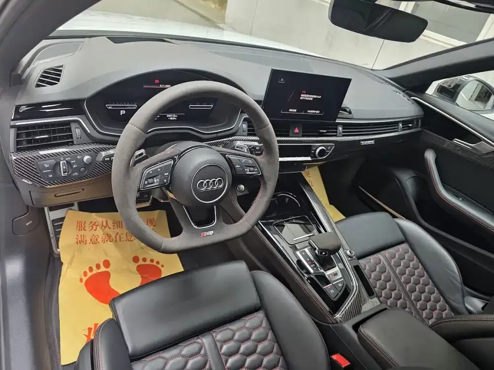 Audi RS 4 2024 из CN, фото 8