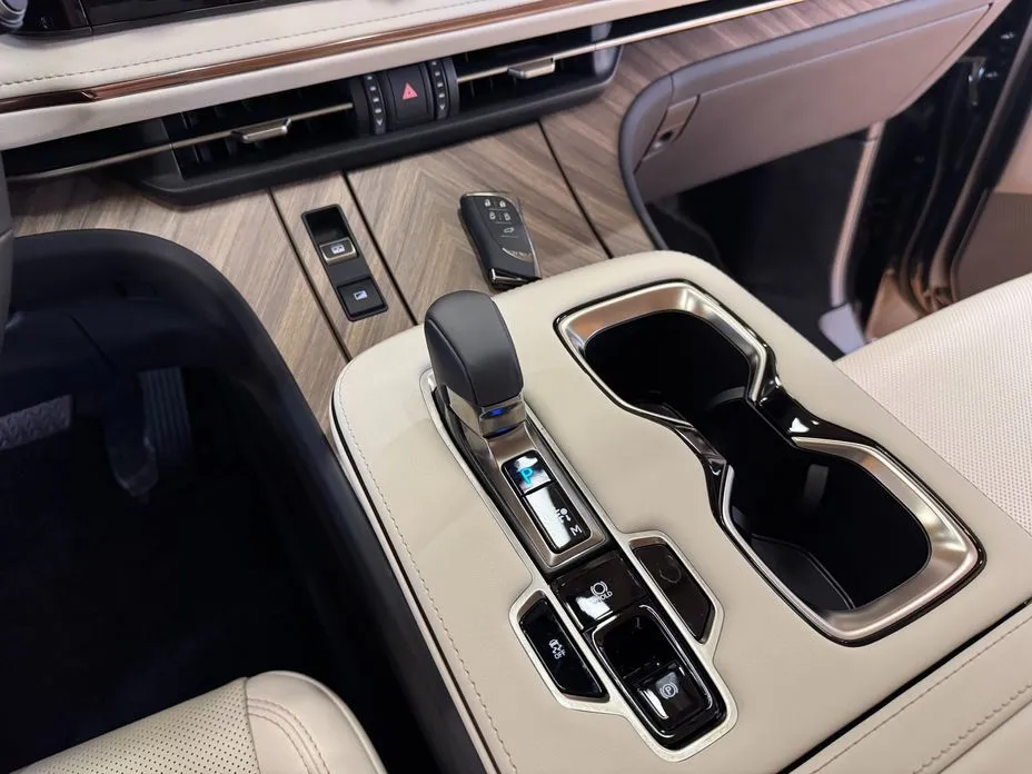 Lexus LM 2025 из KR, фото 7