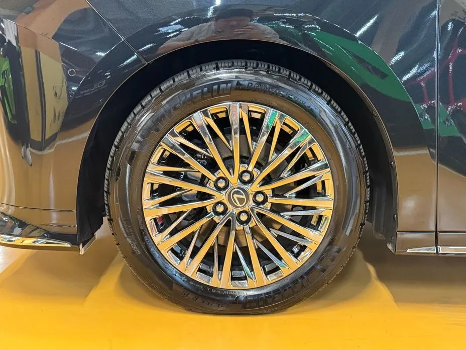 Lexus LM 2025 из KR, фото 3