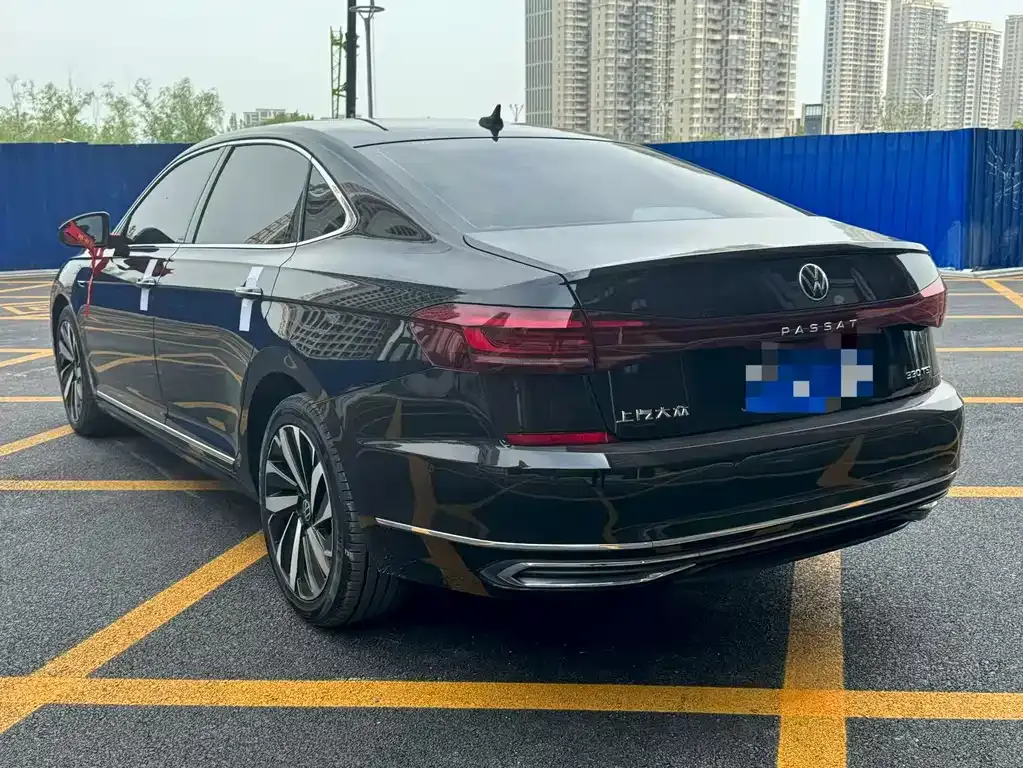 Volkswagen Passat — фото 5