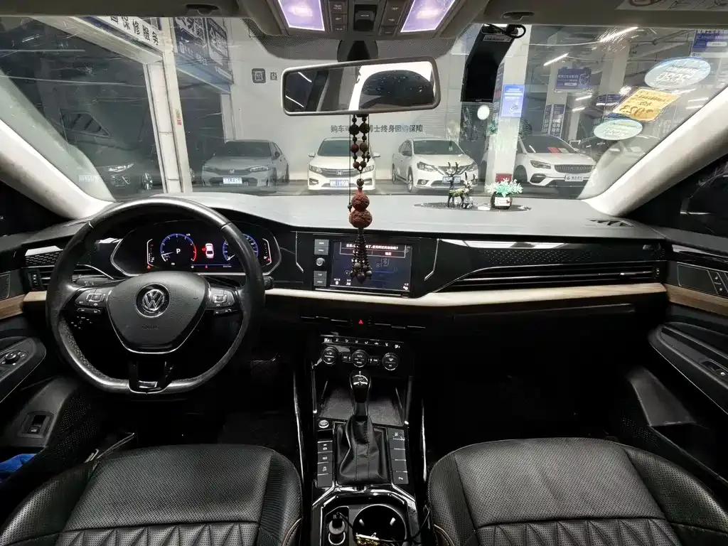 Volkswagen Passat — фото 4