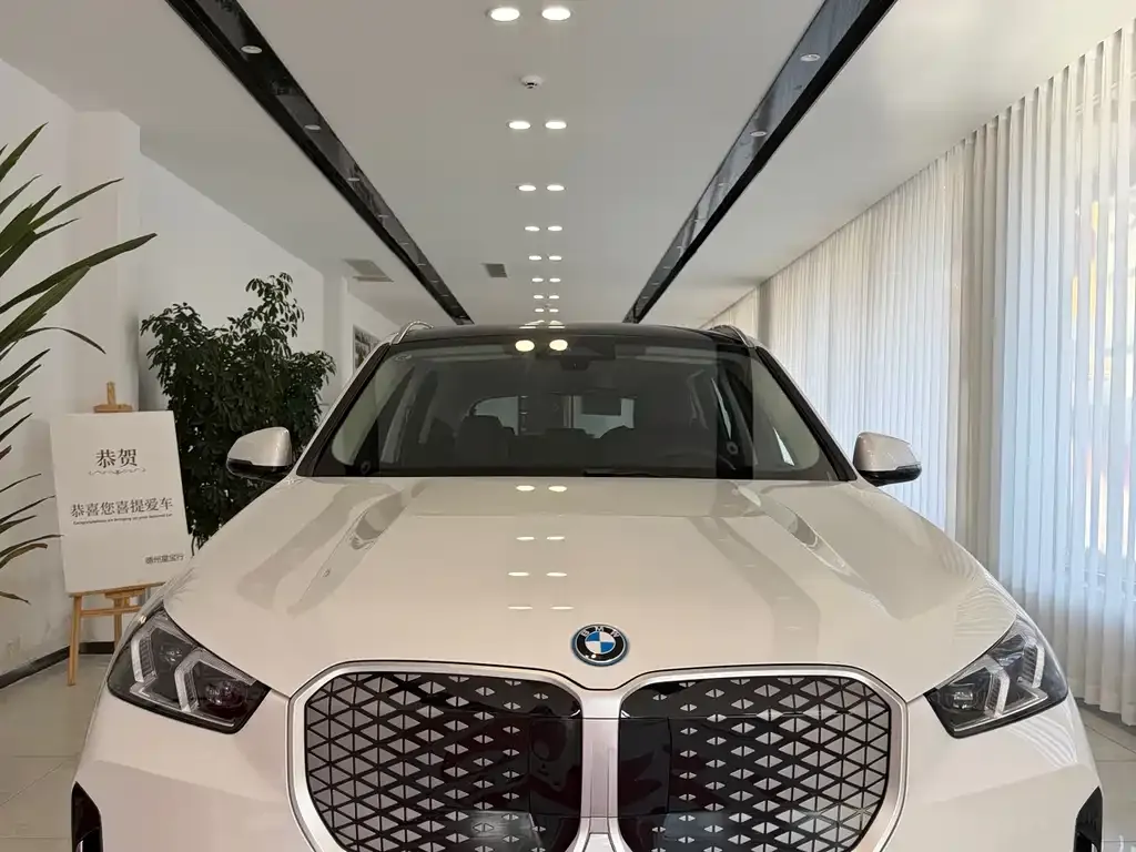 BMW iX1 2026 из CN, фото 3