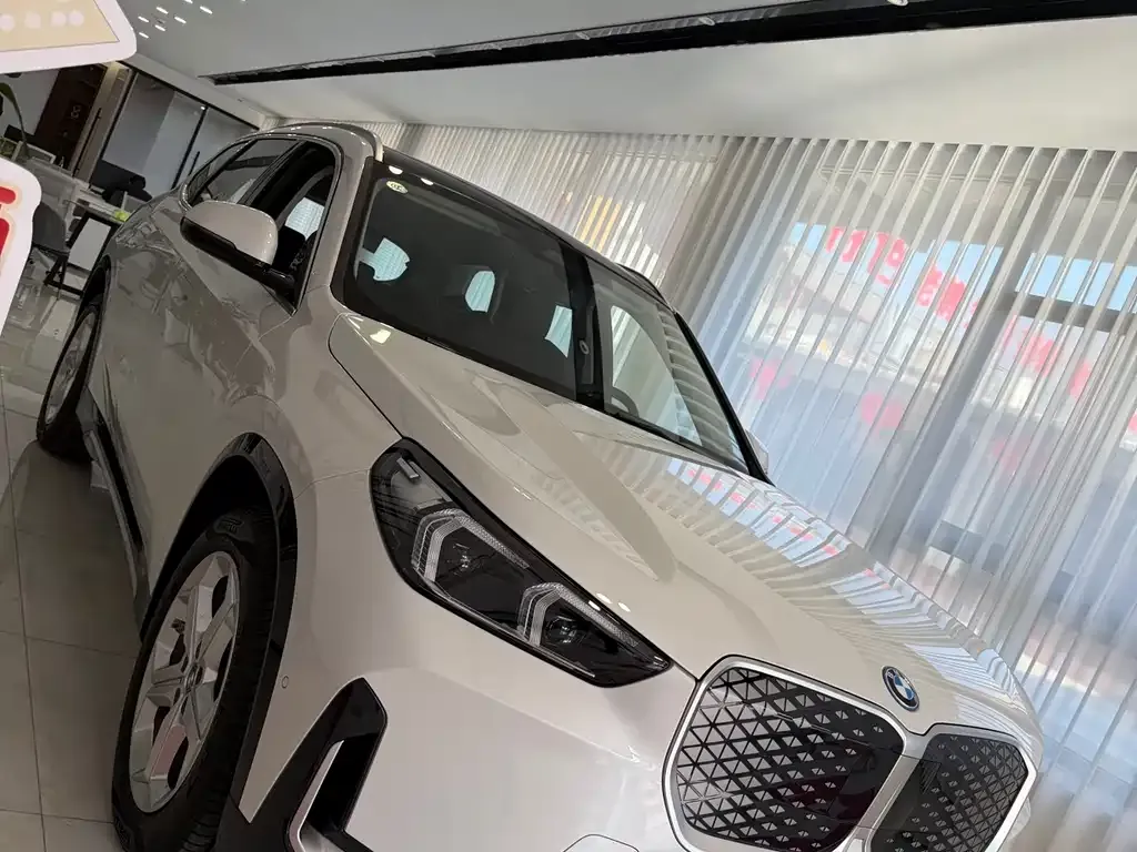 BMW iX1 2026 из CN, фото 4