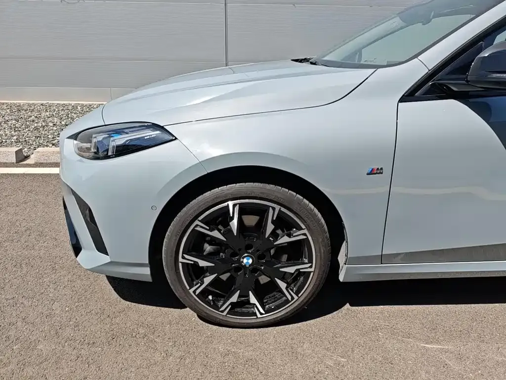 BMW 2 Series 2025 из CN, фото 10