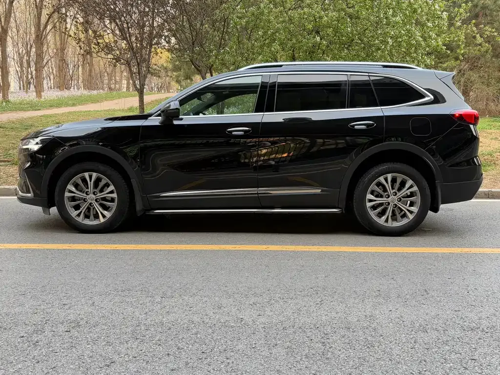 Buick Envision Plus — фото 3