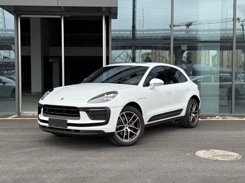 Porsche Macan — фото 1