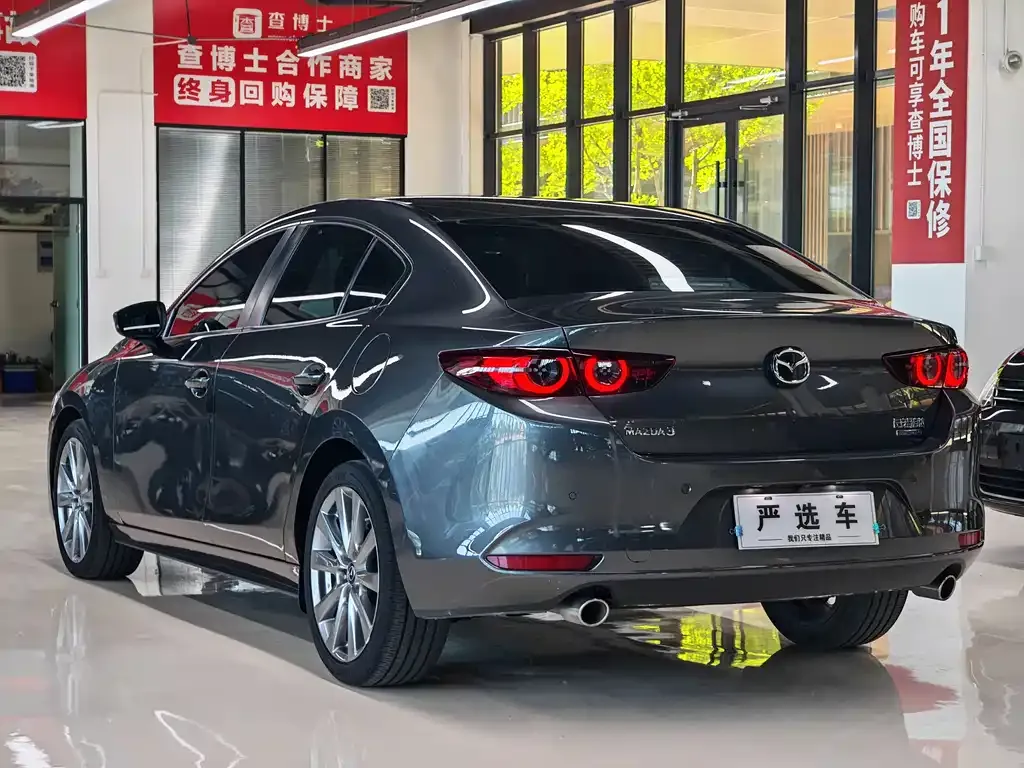 Mazda 3 Axela — фото 4