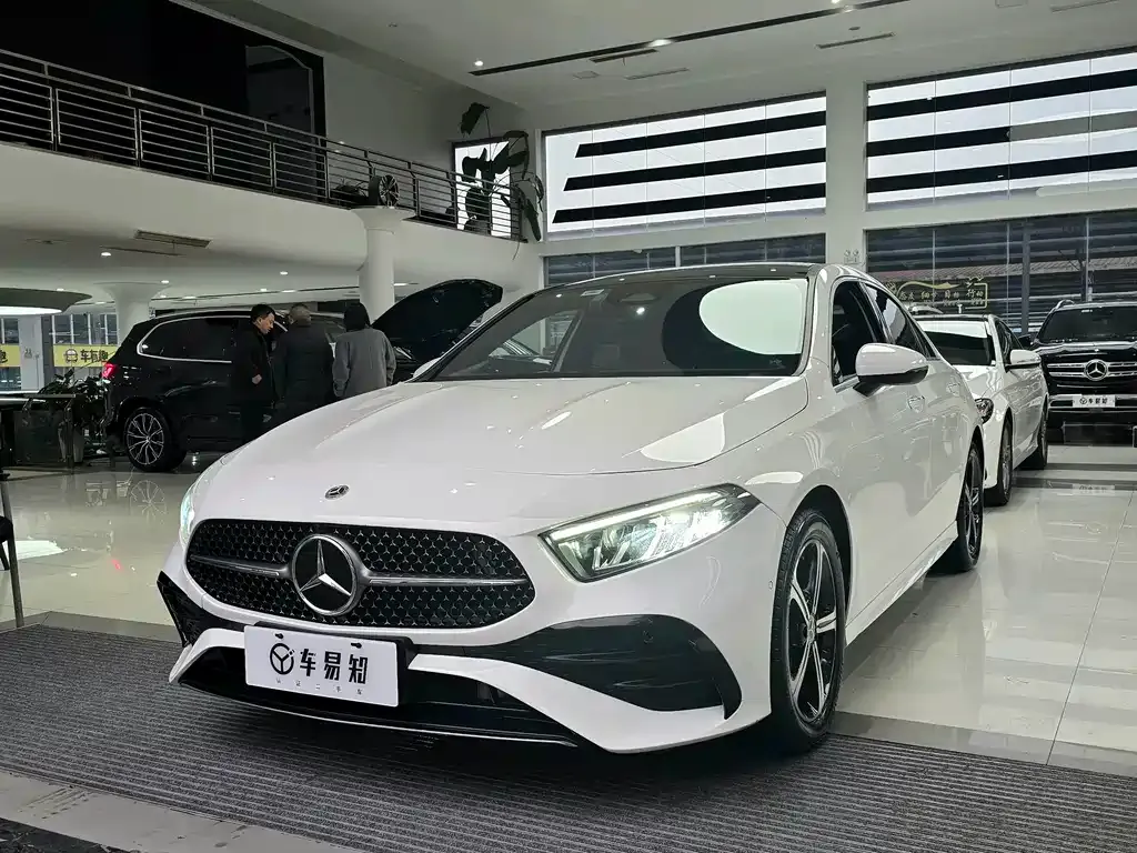 Mercedes-Benz A-Class — фото 1