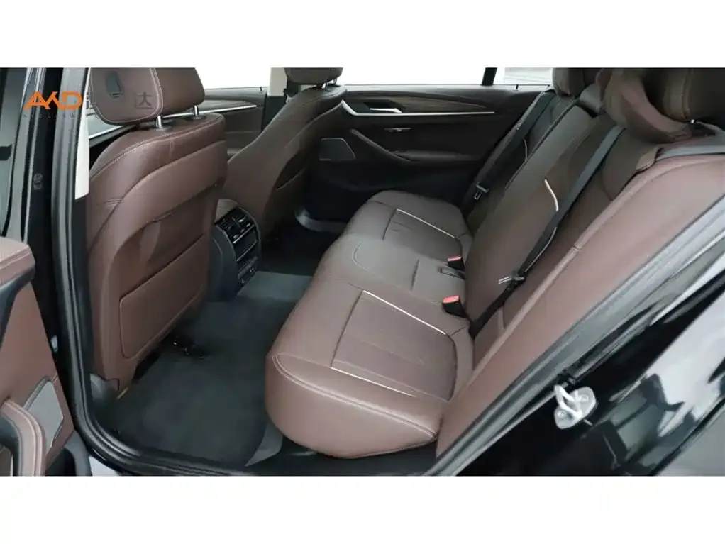 BMW 5 Series — фото 10