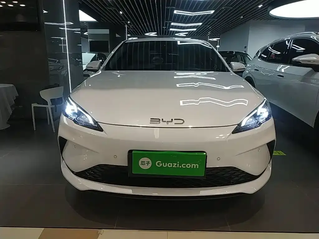 BYD Seal 05 DM-i — фото 7