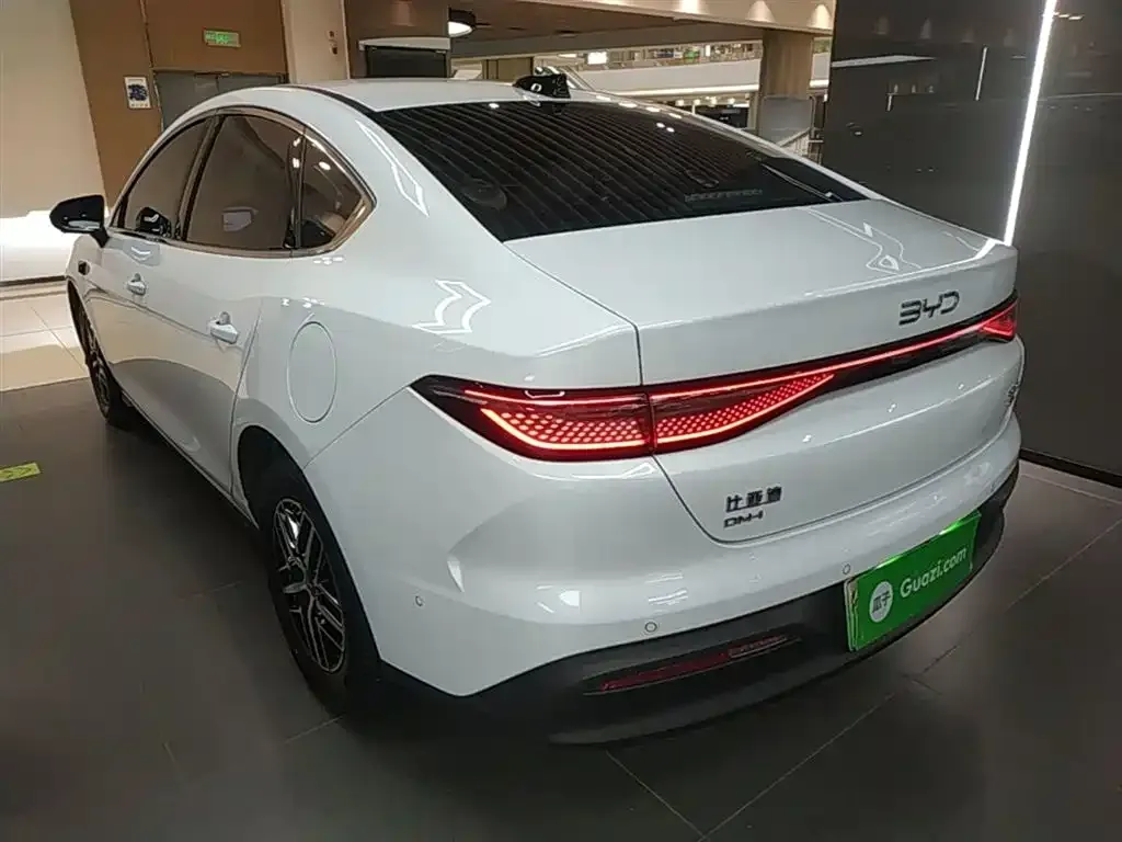 BYD Seal 05 DM-i — фото 6