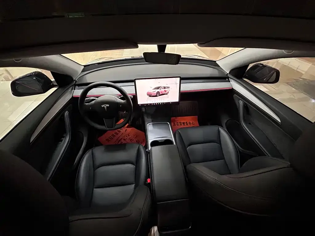 Tesla Model Y — фото 7