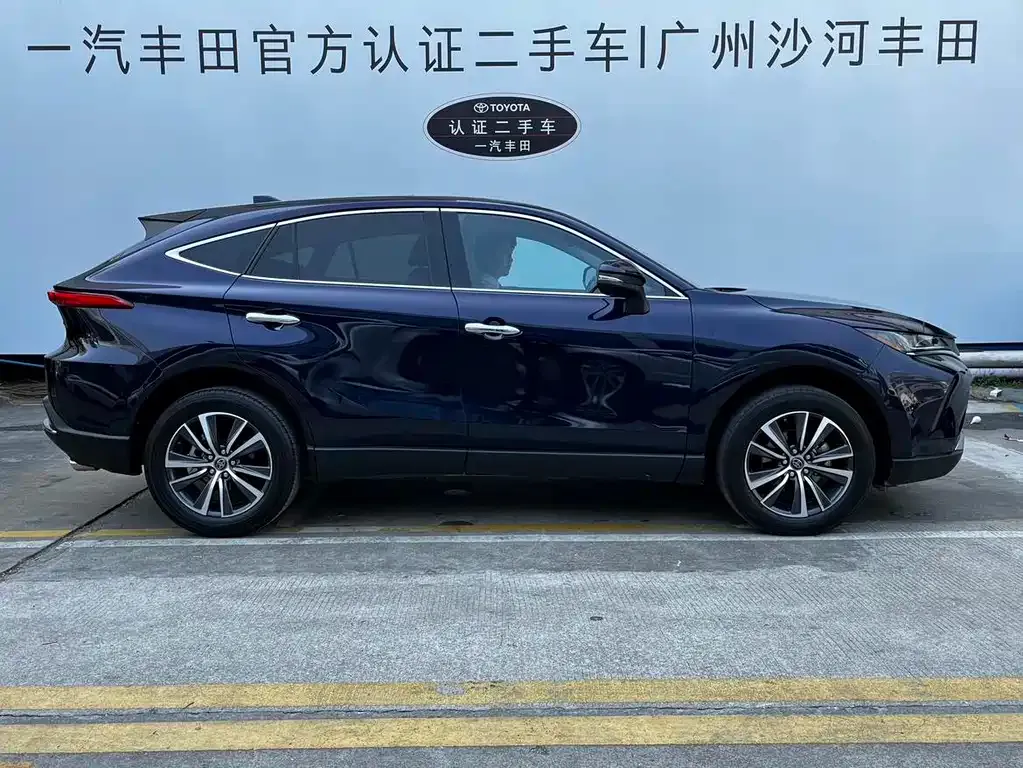 Toyota Harrier 2023 из CN, фото 4