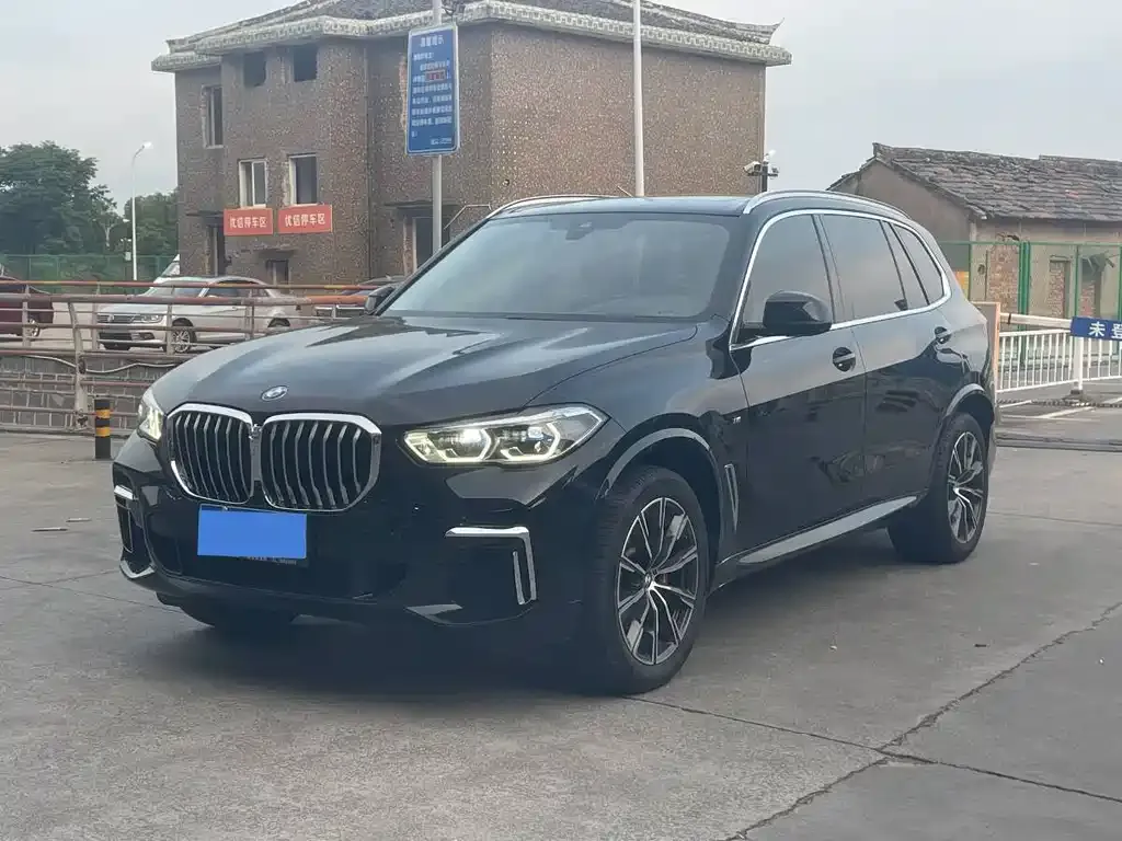 BMW X5 — фото 1
