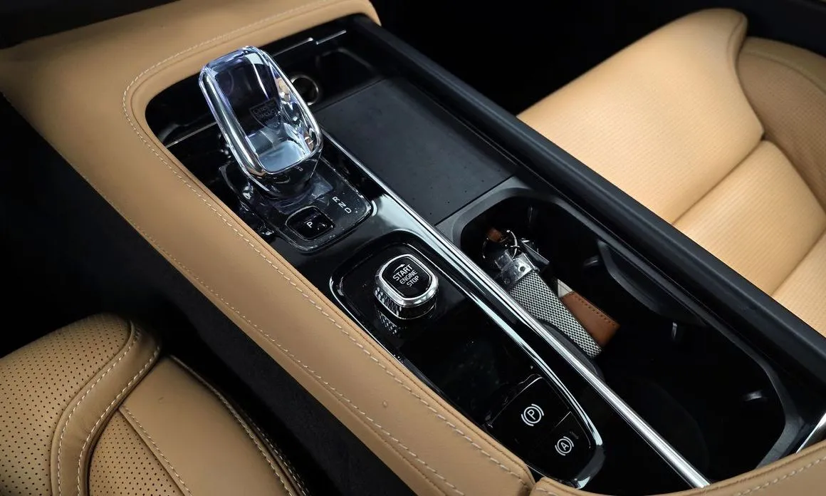 Volvo S90 2024 из KR, фото 9
