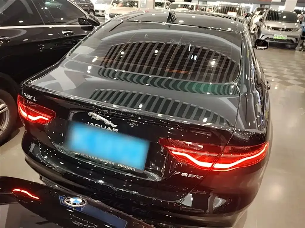 Jaguar XEL — фото 10