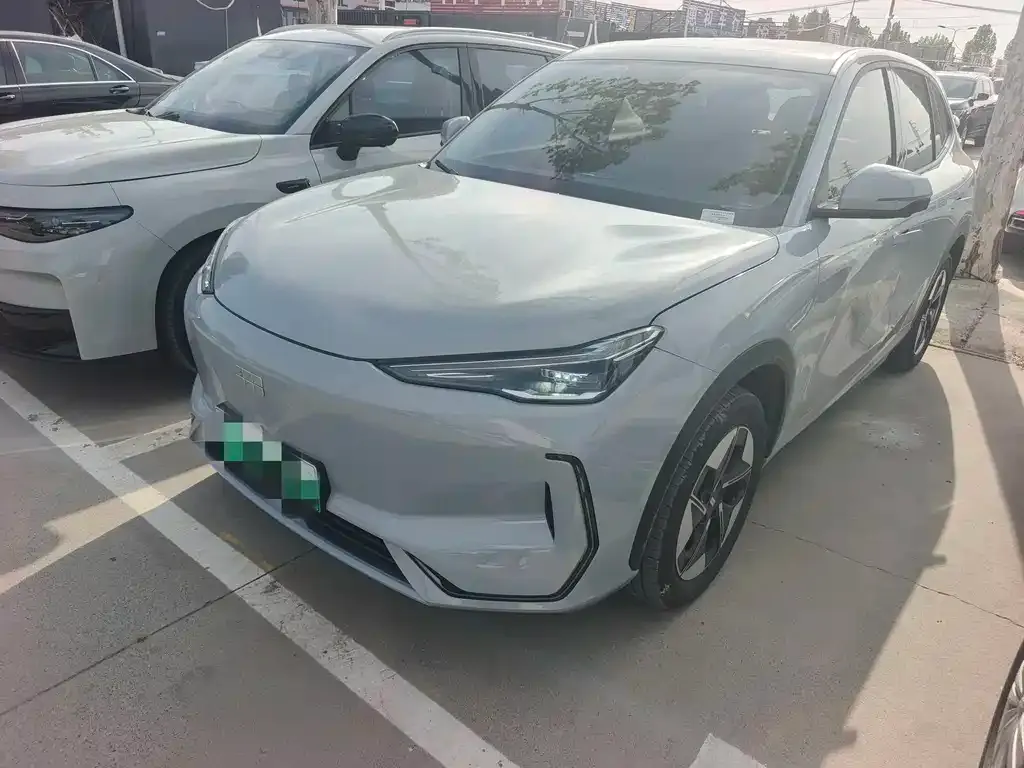 Geely Galaxy E5